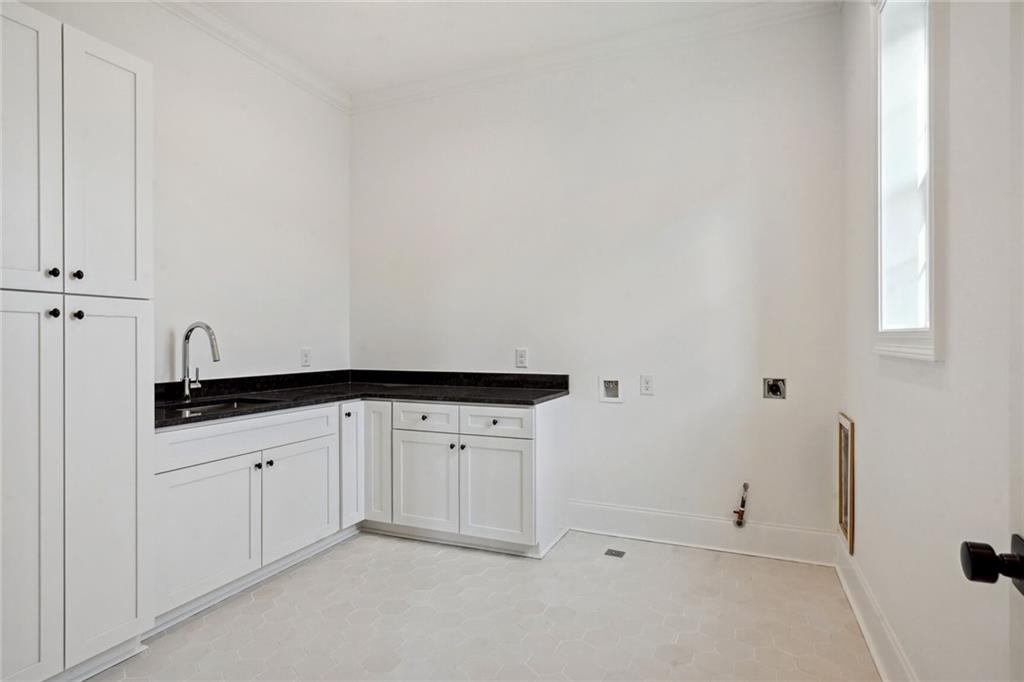 6759 GENERAL HAIG Street