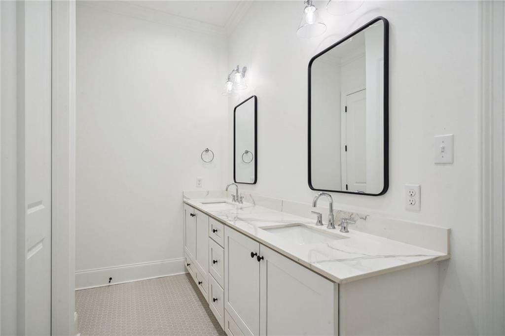 6759 GENERAL HAIG Street