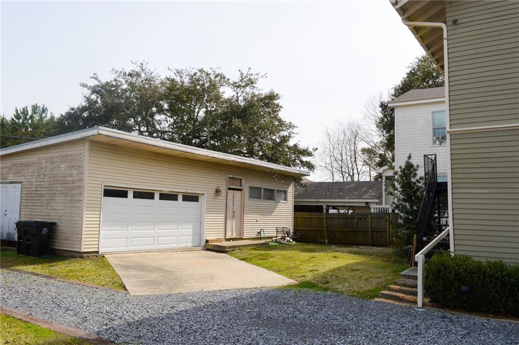 6361 WEST END Boulevard