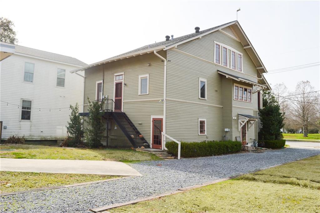 6361 WEST END Boulevard