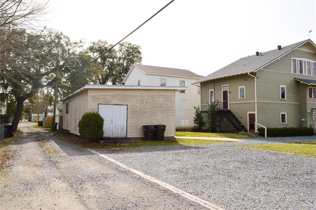 6361 WEST END Boulevard