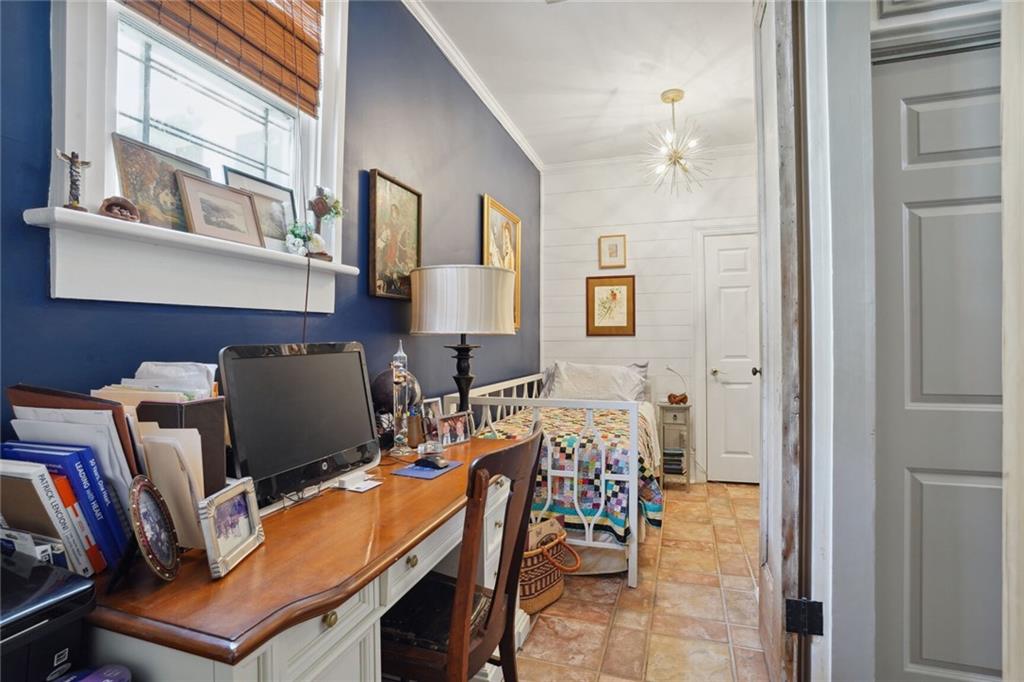 3705 IBERVILLE Street