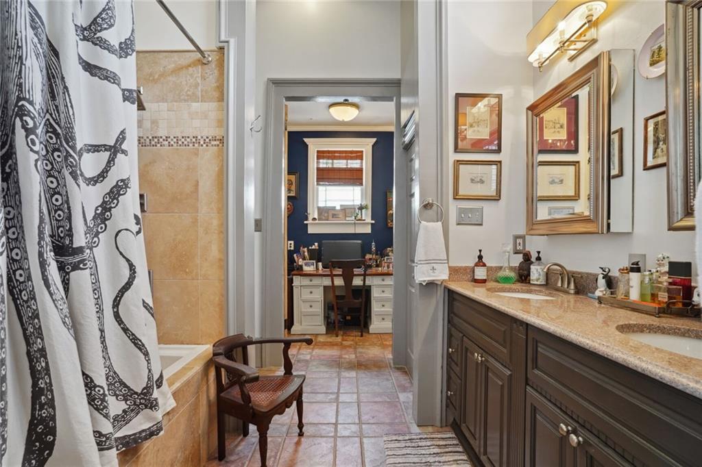 3705 IBERVILLE Street