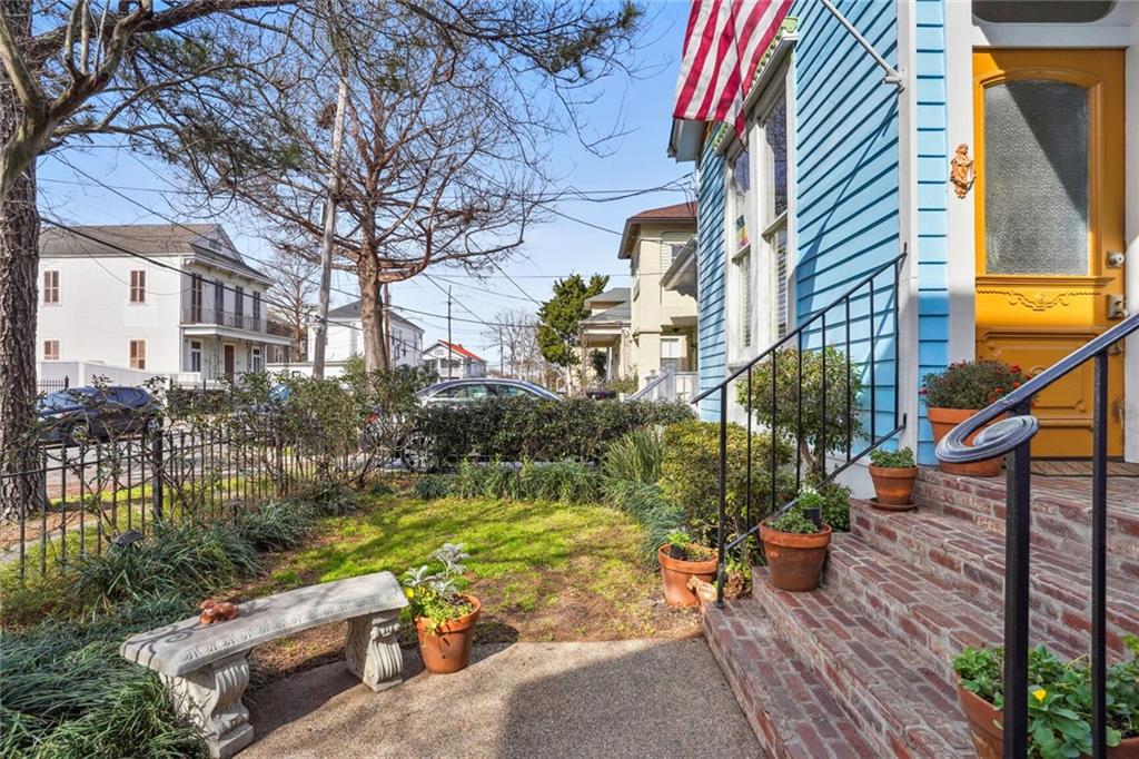 3705 IBERVILLE Street