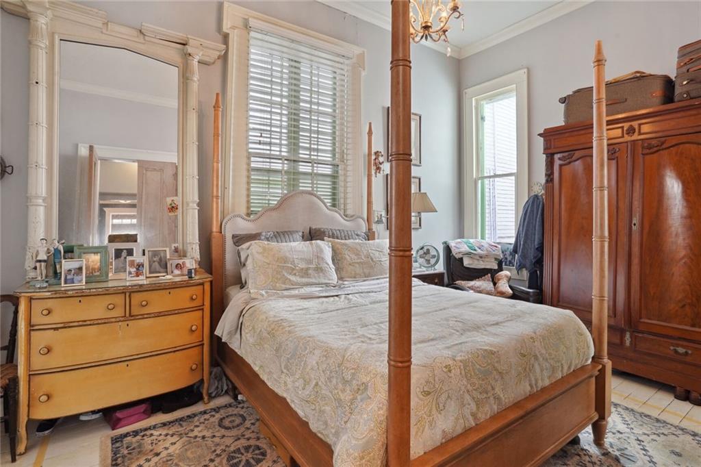 3705 IBERVILLE Street