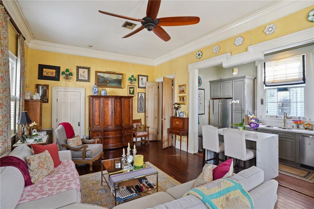 3705 IBERVILLE Street