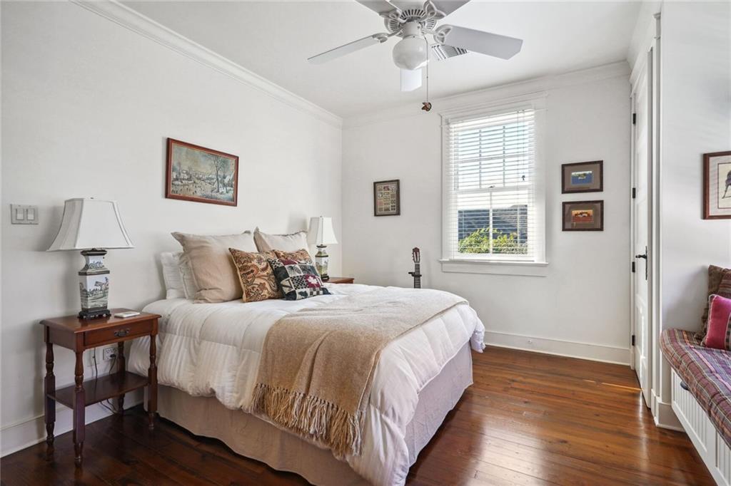 6118 LOUISVILLE Street