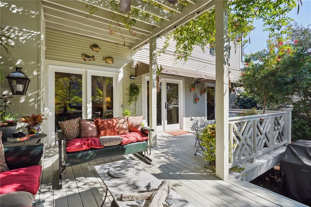 6118 LOUISVILLE Street