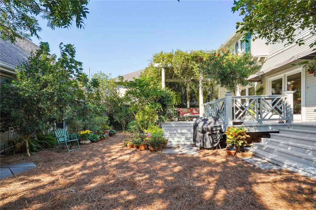 6118 LOUISVILLE Street