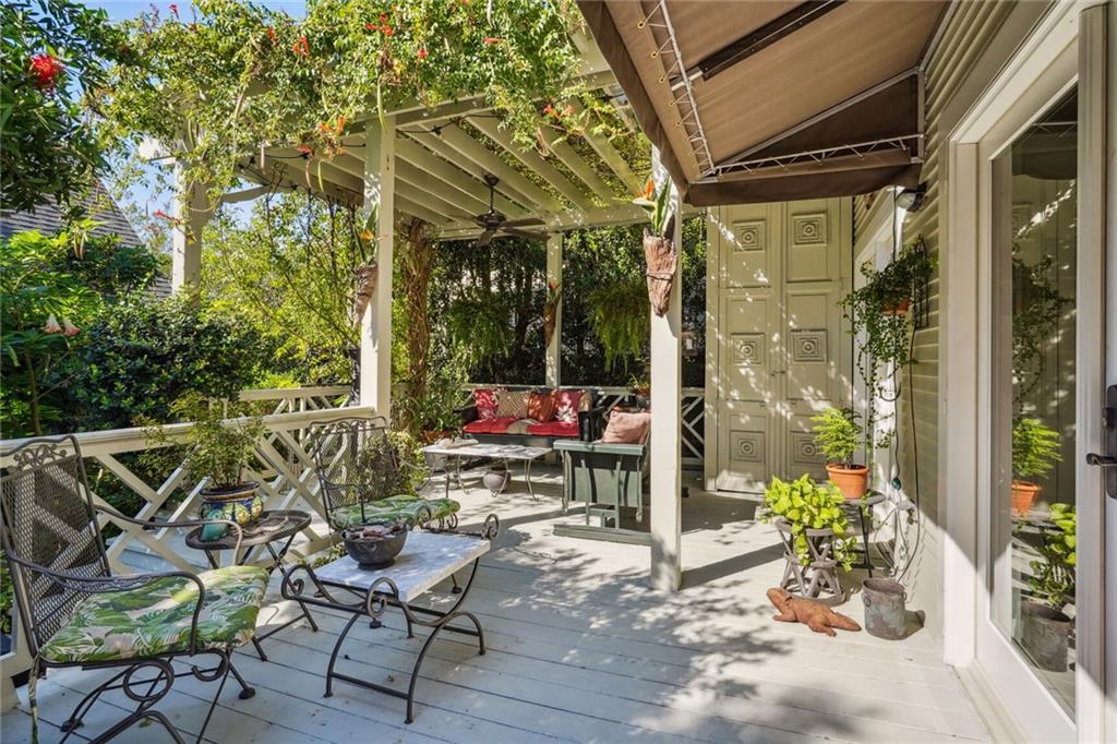 6118 LOUISVILLE Street