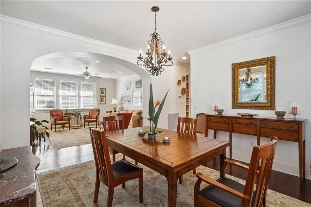 6118 LOUISVILLE Street