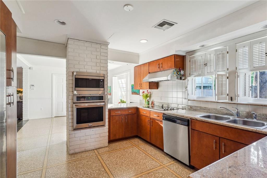 1400 AVIATORS Street