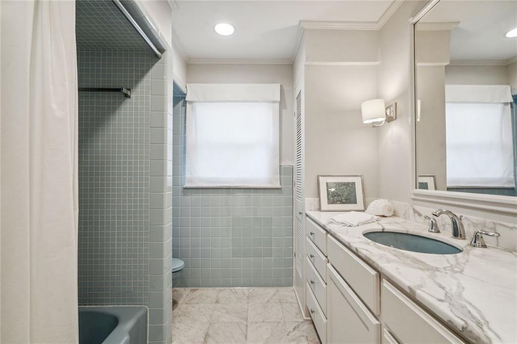 1400 AVIATORS Street