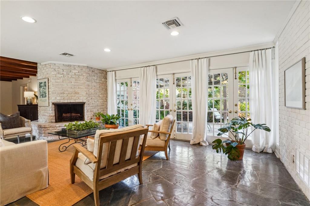 1400 AVIATORS Street