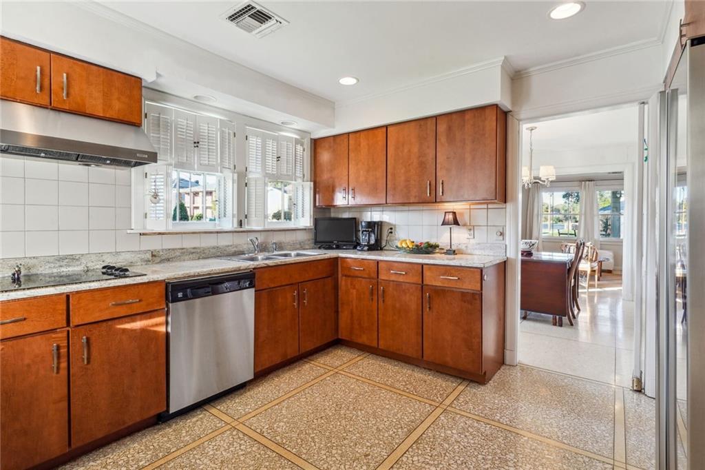 1400 AVIATORS Street