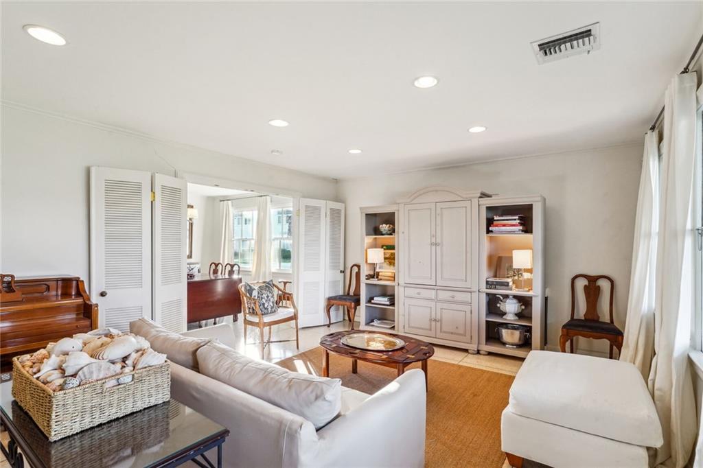 1400 AVIATORS Street