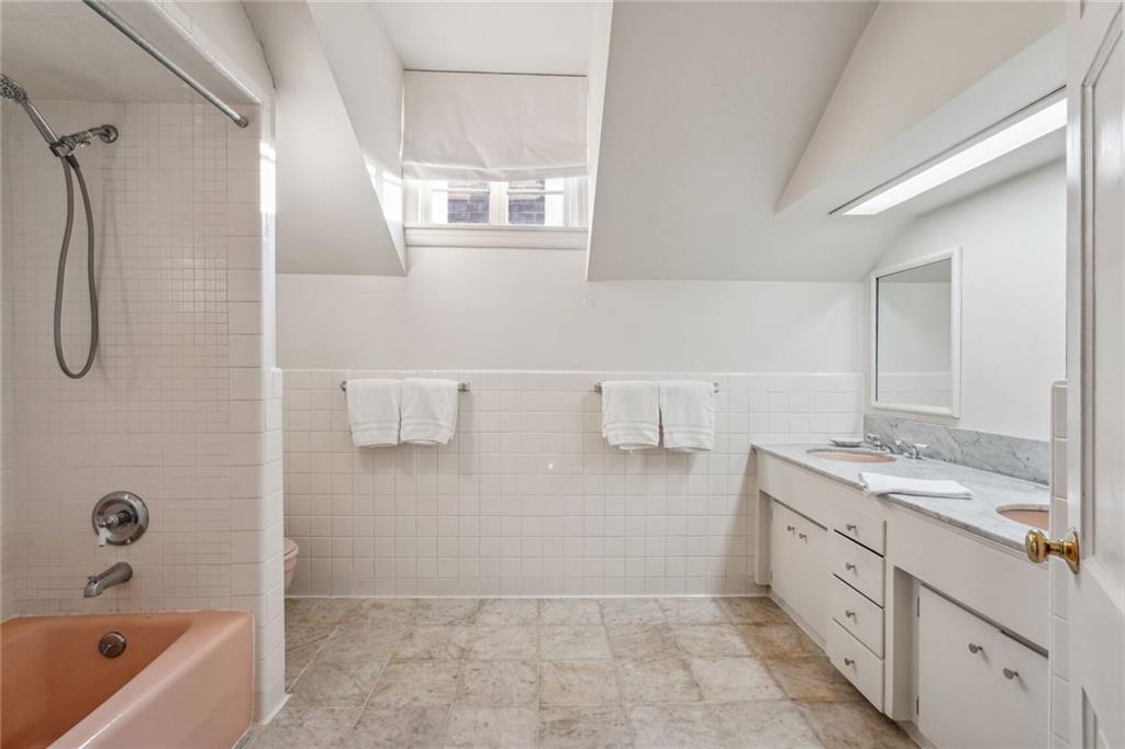 1400 AVIATORS Street