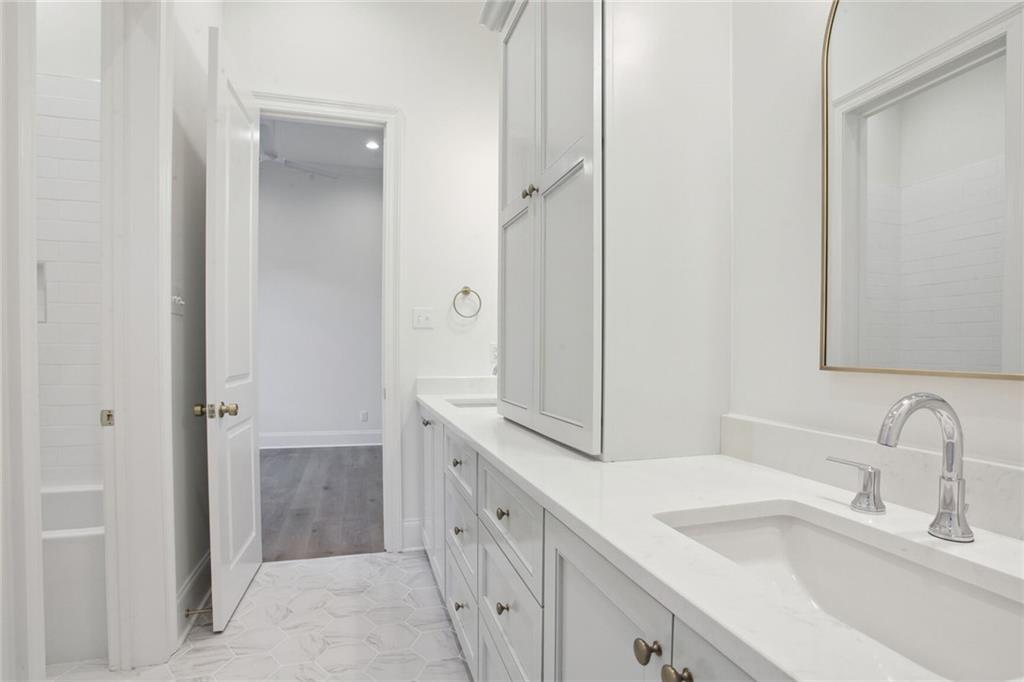 6518 ARGONNE Boulevard