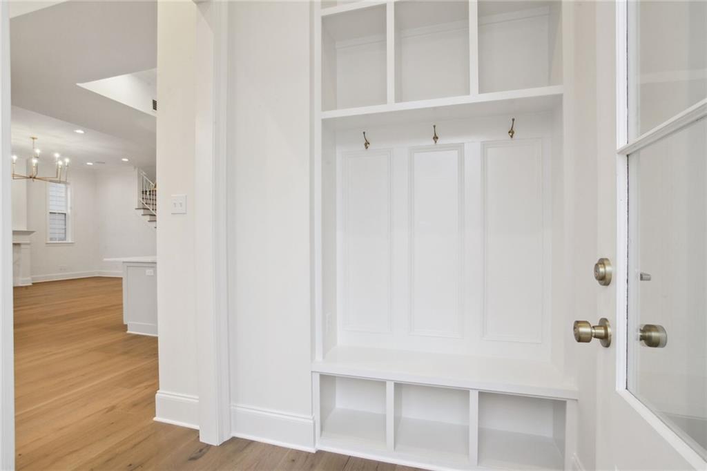 6518 ARGONNE Boulevard