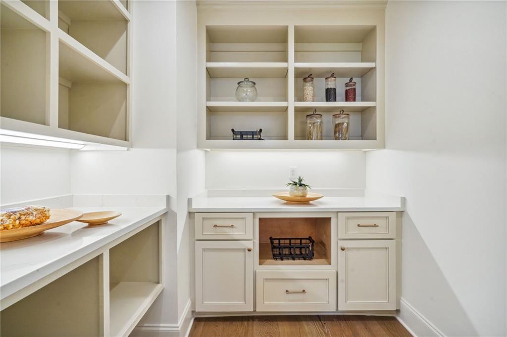 6518 ARGONNE Boulevard