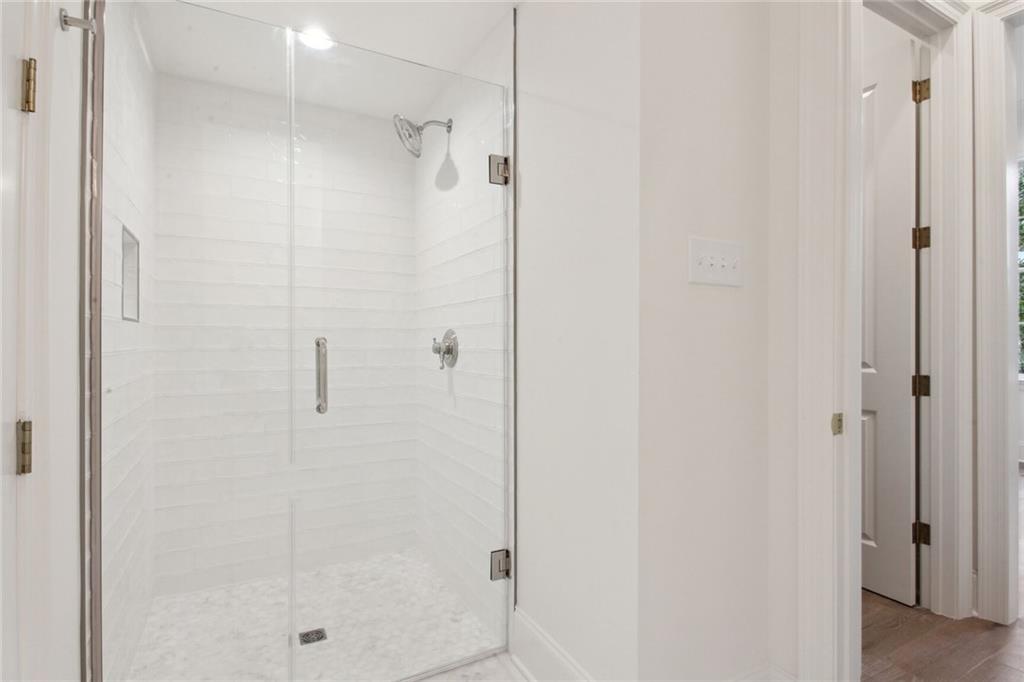 6518 ARGONNE Boulevard