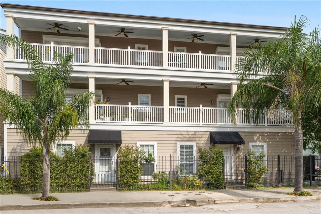 3201 CARONDELET Street 202