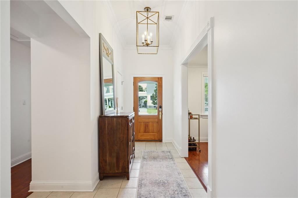 6115 LOUIS XIV Street