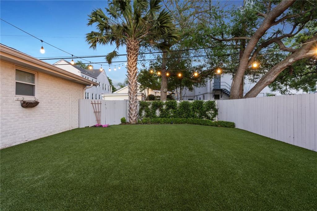 6115 LOUIS XIV Street