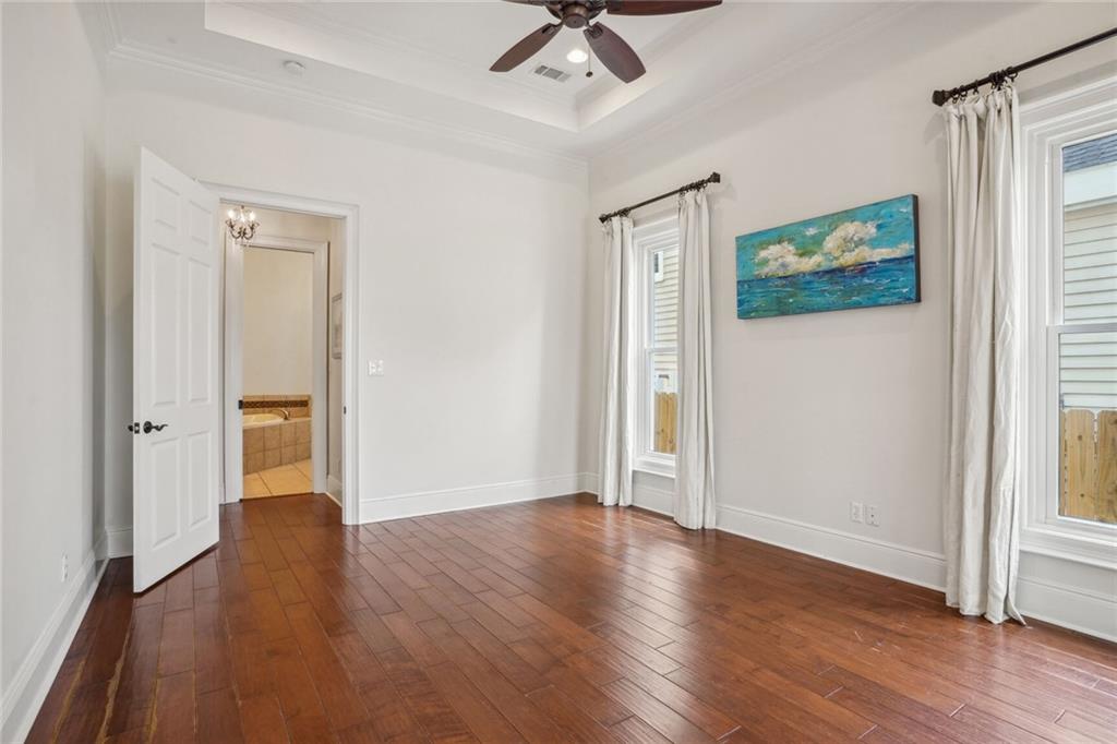 6149 LOUISVILLE Street