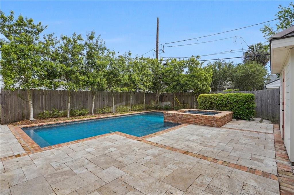 6149 LOUISVILLE Street