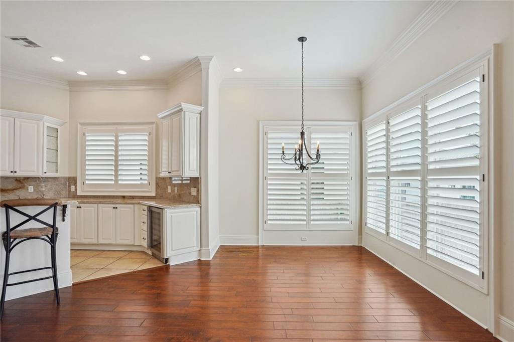 6149 LOUISVILLE Street