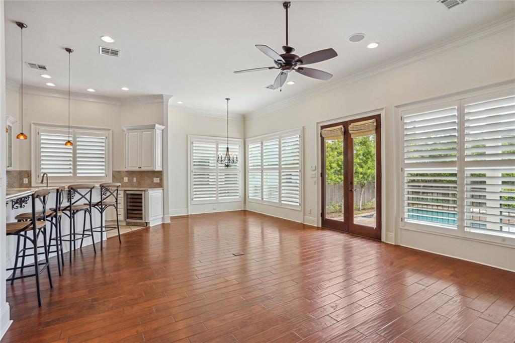 6149 LOUISVILLE Street