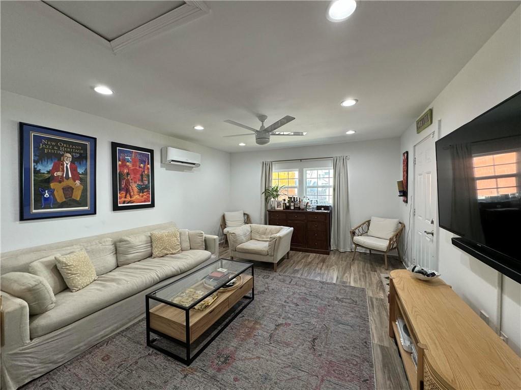 3704 DUMAINE Street REAR