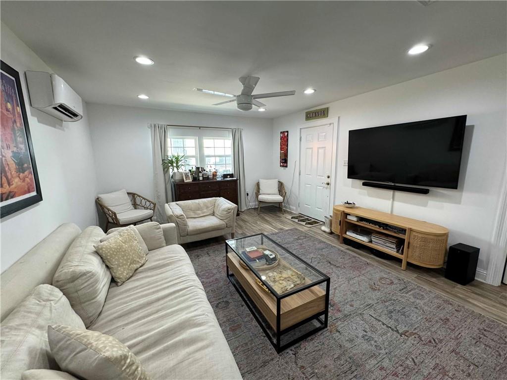 3704 DUMAINE Street REAR