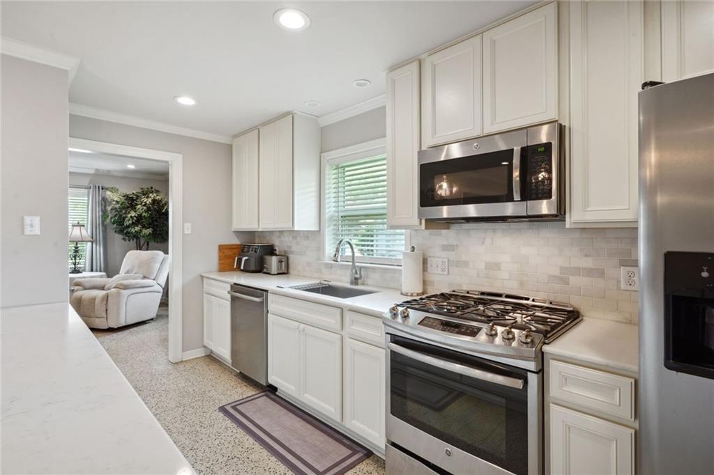 3100 METAIRIE HEIGHTS Avenue