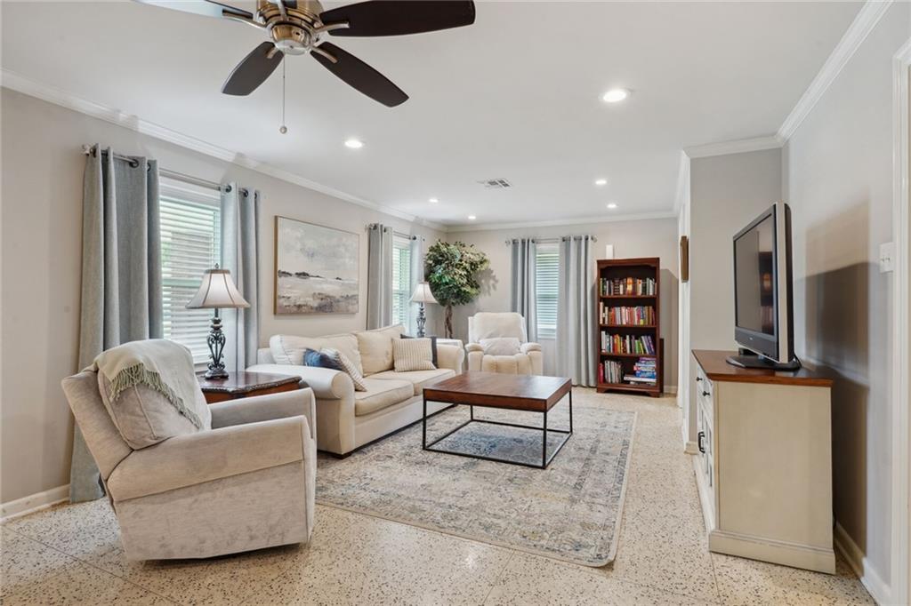 3100 METAIRIE HEIGHTS Avenue