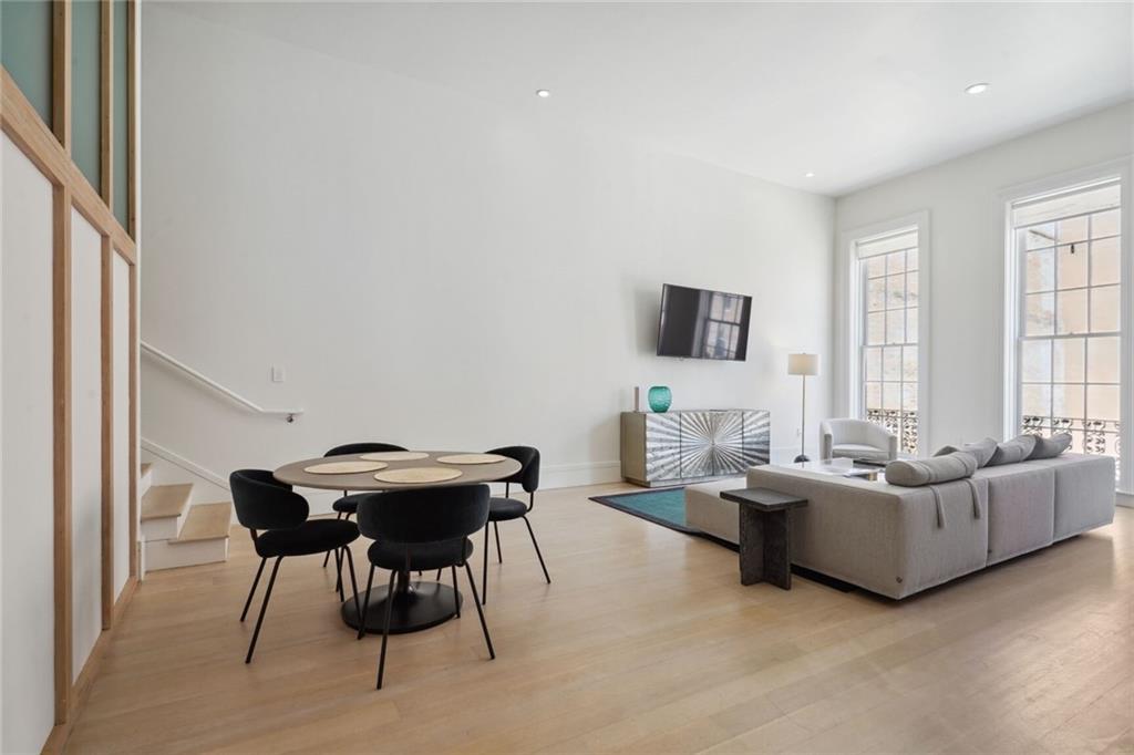 516 NATCHEZ Street 201