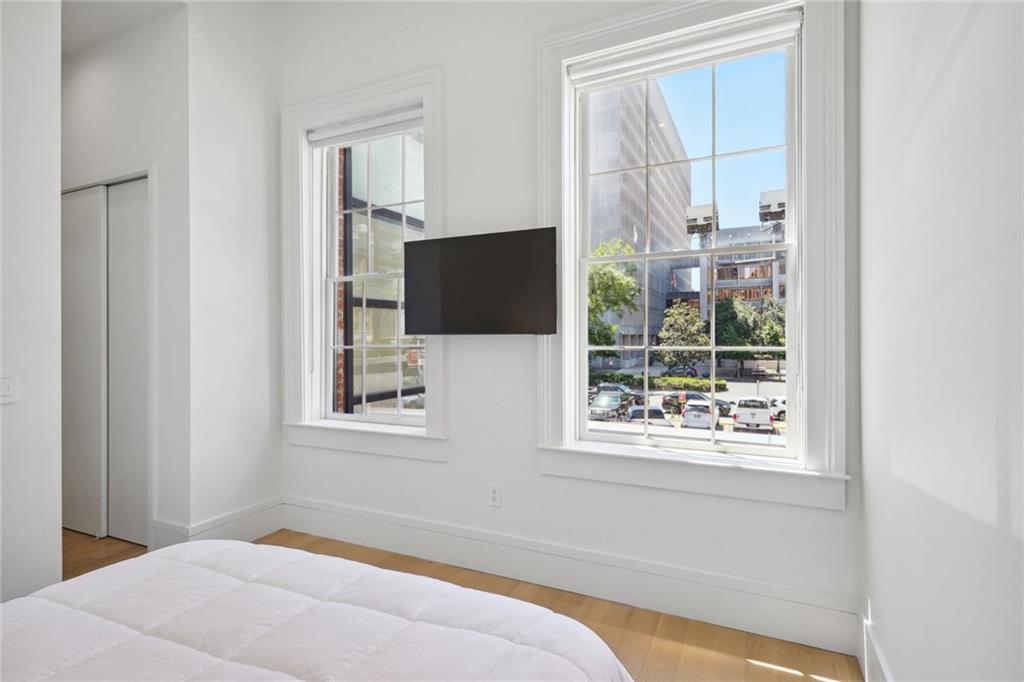 516 NATCHEZ Street 200