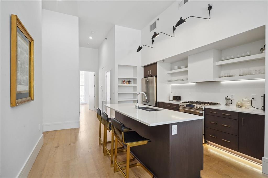 516 NATCHEZ Street 200