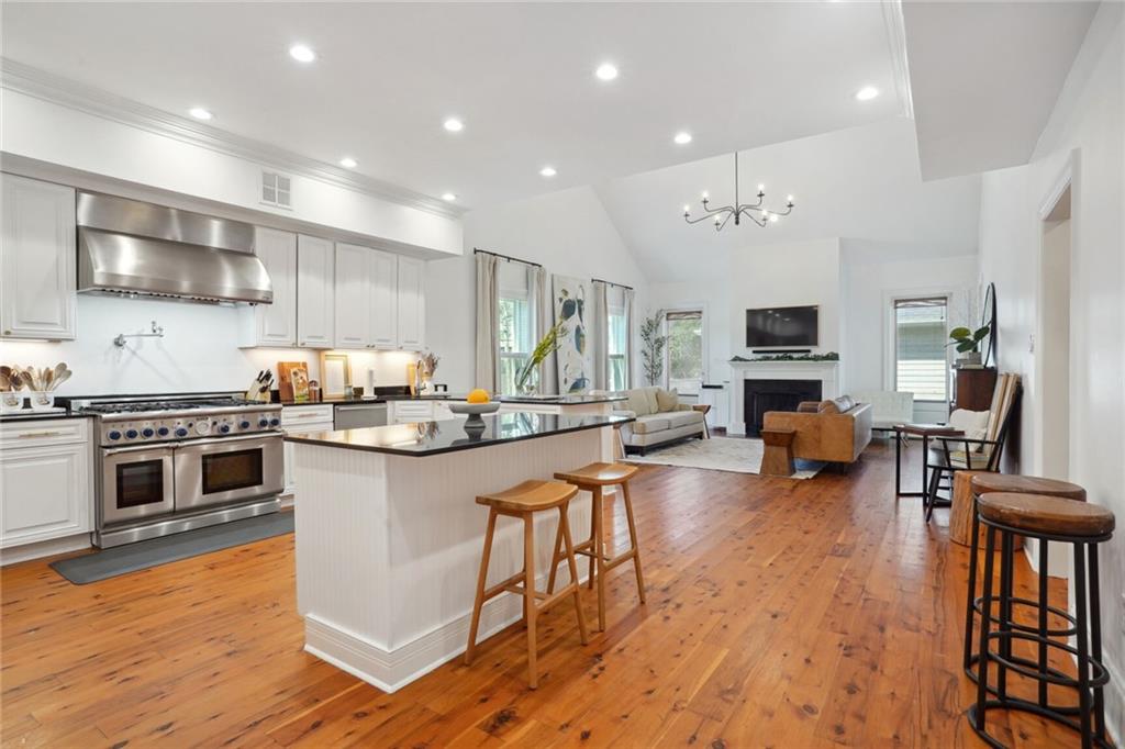 6500 VICKSBURG Street