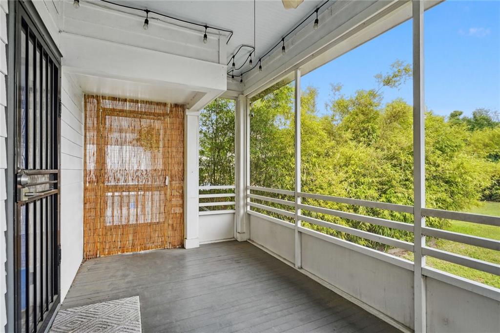 1213 MANDOLIN Street