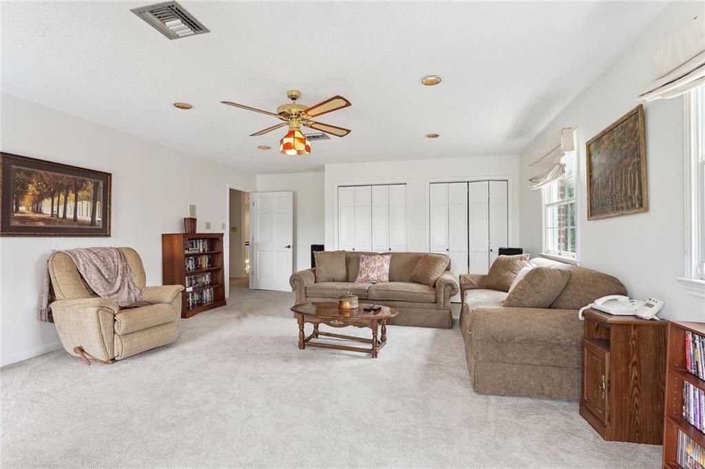 4632 SOUTHSHORE Drive