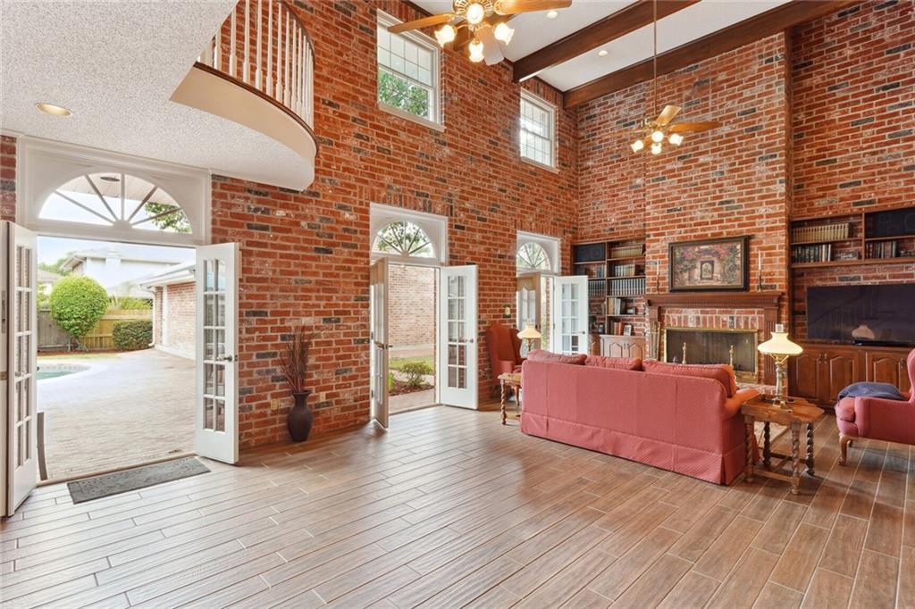 4632 SOUTHSHORE Drive