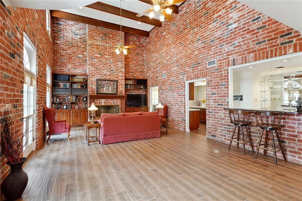 4632 SOUTHSHORE Drive