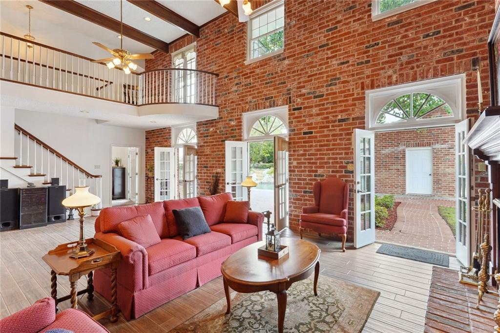 4632 SOUTHSHORE Drive