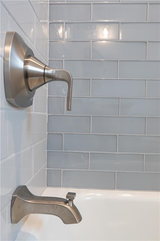 936 FLORIDA Boulevard