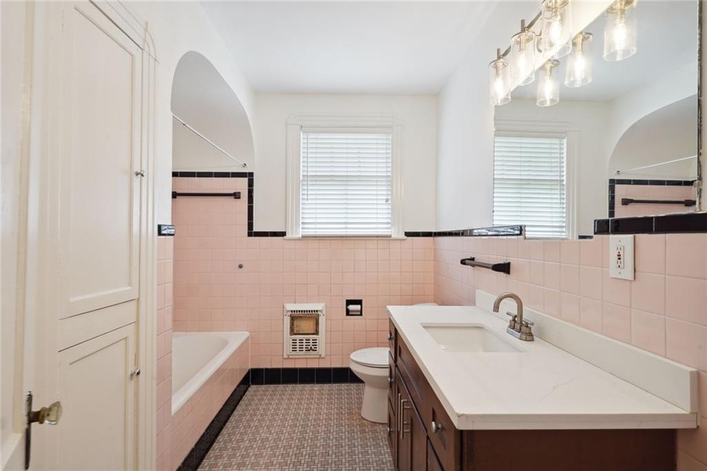 6611 CANAL Boulevard