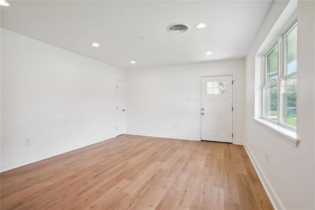 6928 30 ARGONNE Boulevard