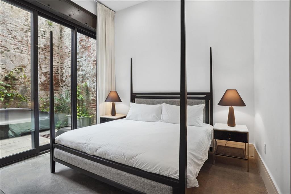 516 NATCHEZ Street 100