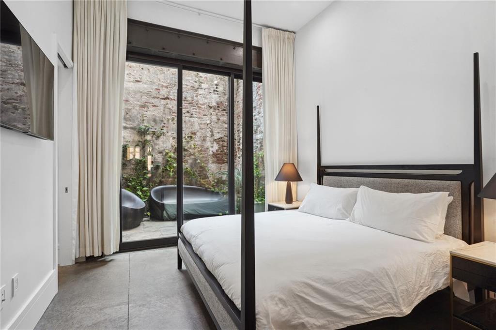 516 NATCHEZ Street 100